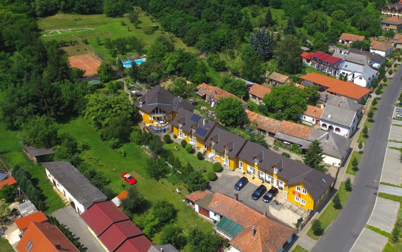 Appartementhaus 5. Jahreszeit Heviz Exterior foto